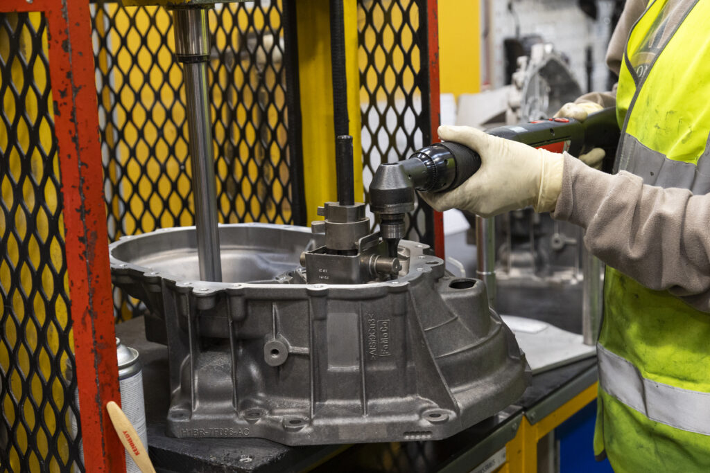 Material Requirements Planning Within EFACS E/8